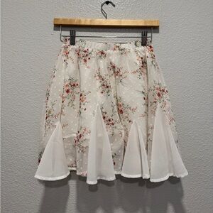 Breath of Youth White and red floral ruffle skirt size small